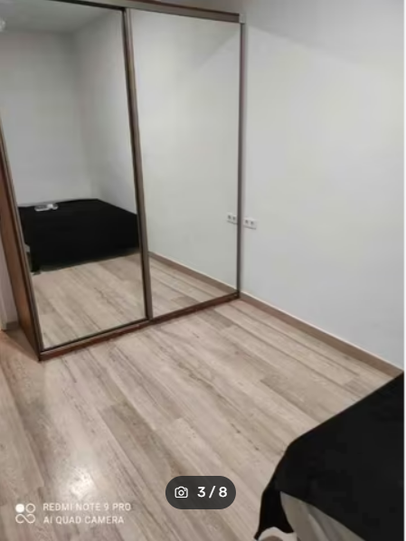 Habitación con mejor iluminación y colores más vivos - Antes